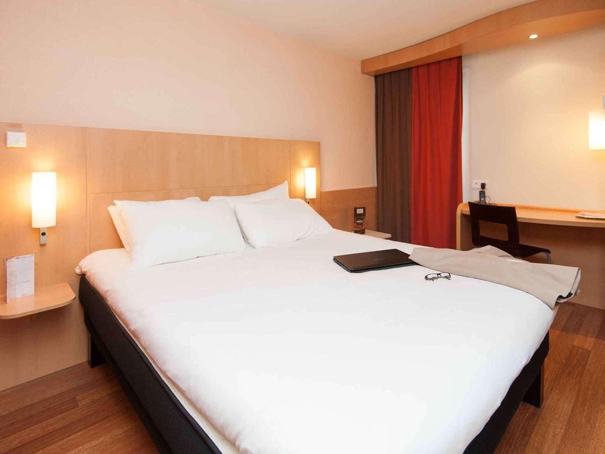 Ibis Avallon Маньи Экстерьер фото