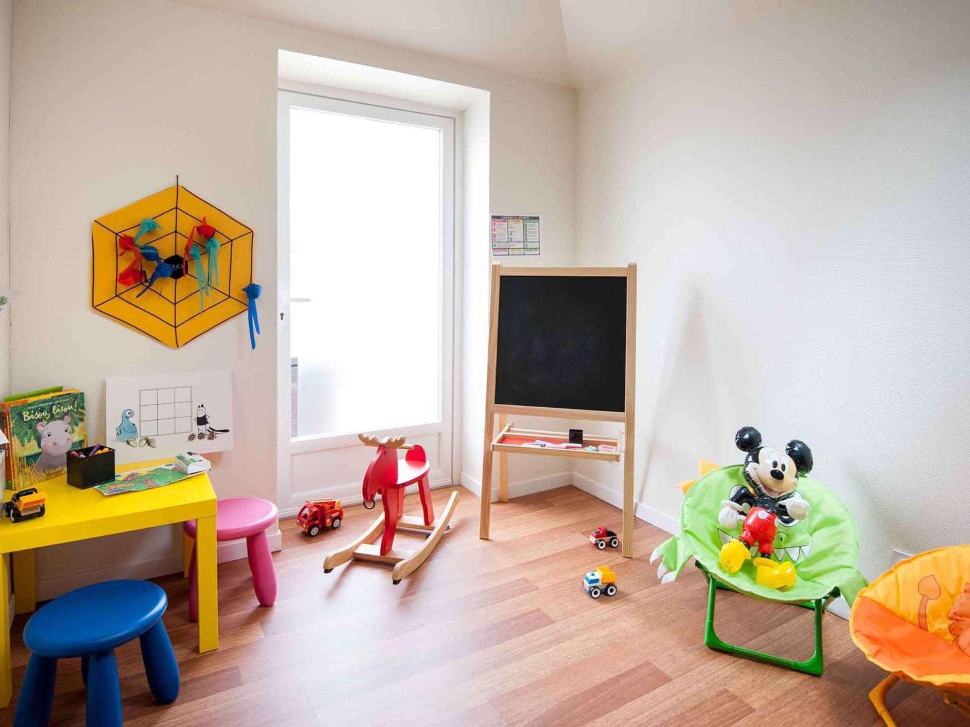 Ibis Avallon Маньи Экстерьер фото