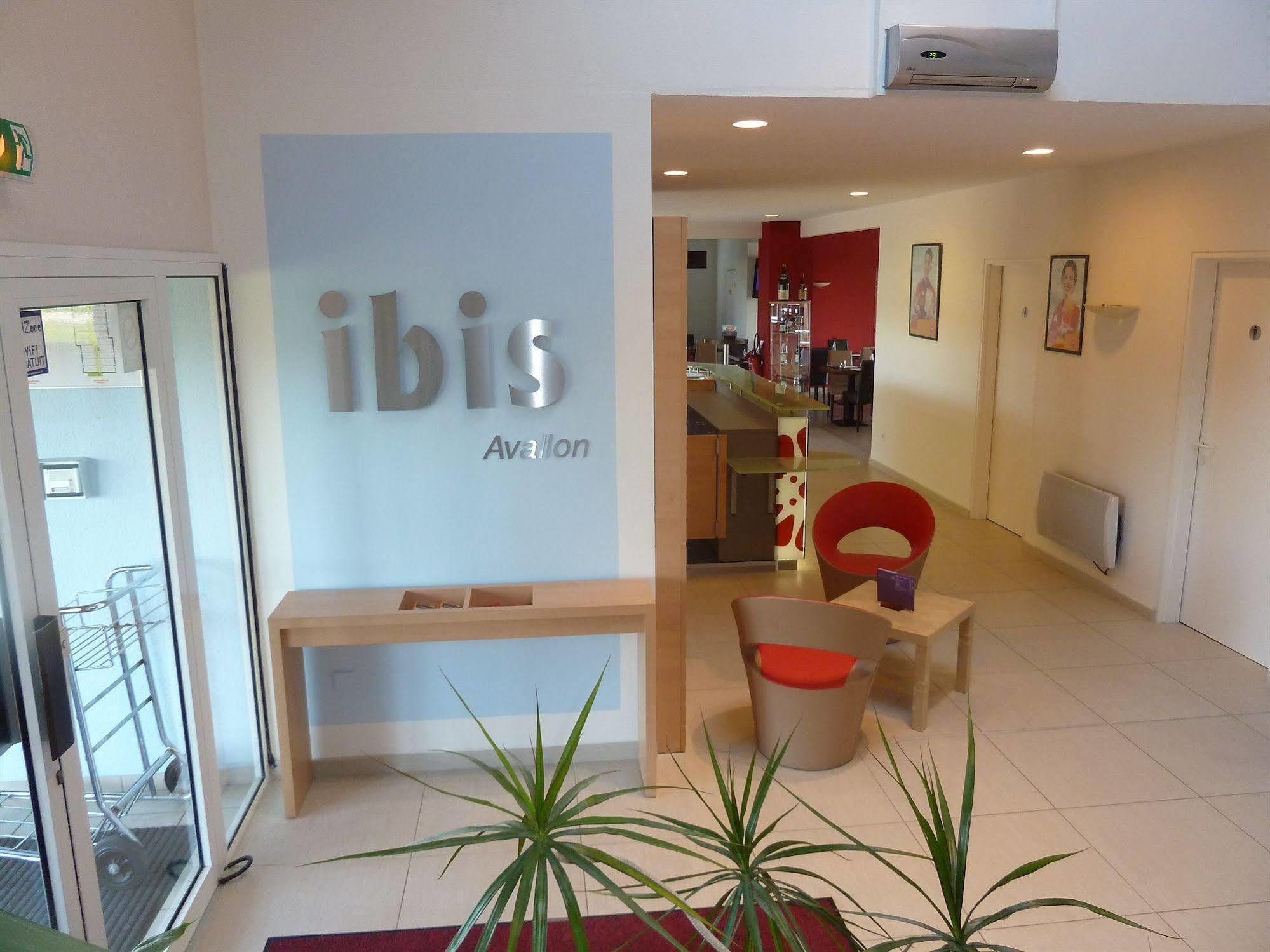 Ibis Avallon Маньи Экстерьер фото