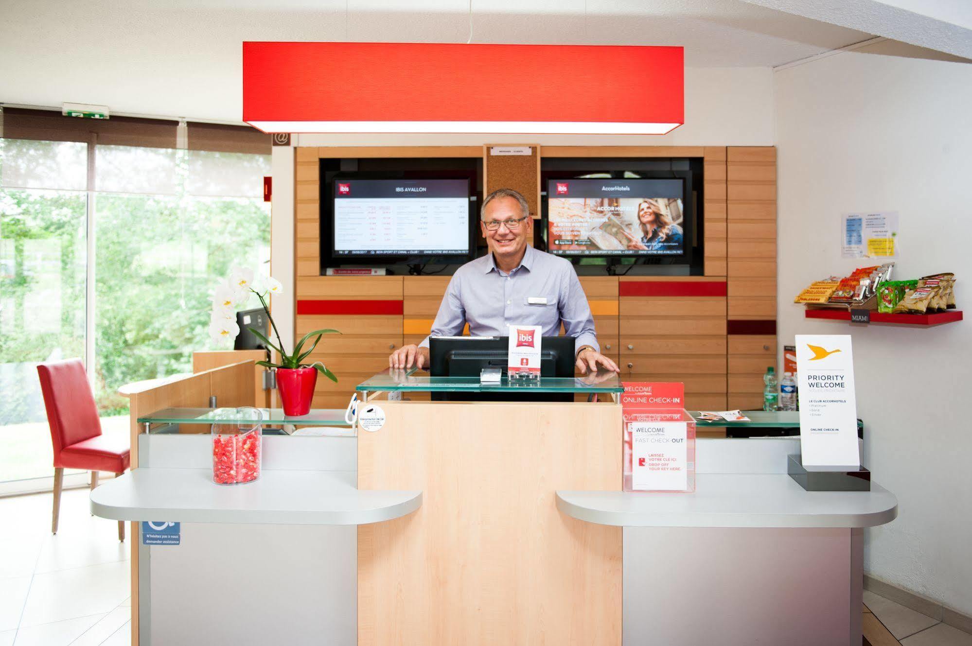 Ibis Avallon Маньи Экстерьер фото